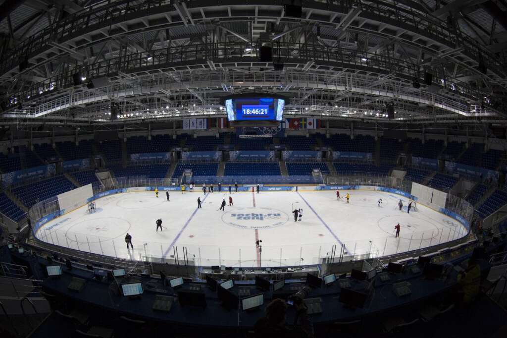 Arène Shaiba - Hockey sur glace.  7000 places.