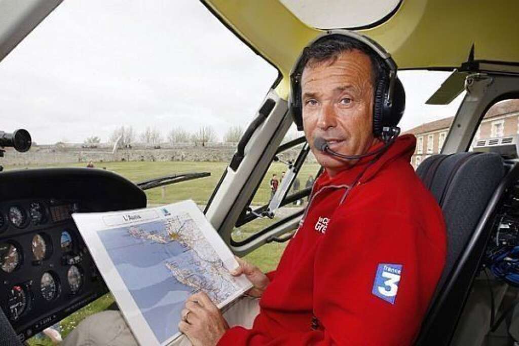 Pascal Oliviero - Pascal Oliviero, l'un des pilotes dans l'émission de France 3 "La Carte aux Trésors", diffusée entre 1996 et 2009, est décédé mardi 12 novembre à 53 ans dans un accident d'hélicoptère.