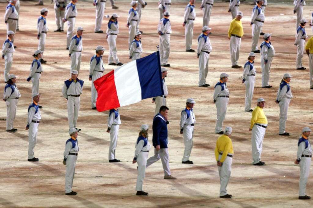 Sidney 2000: David Douillet - 15 septembre 2000 à Sidney (Australie), David Douillet porte-drapeau de la délégation française.