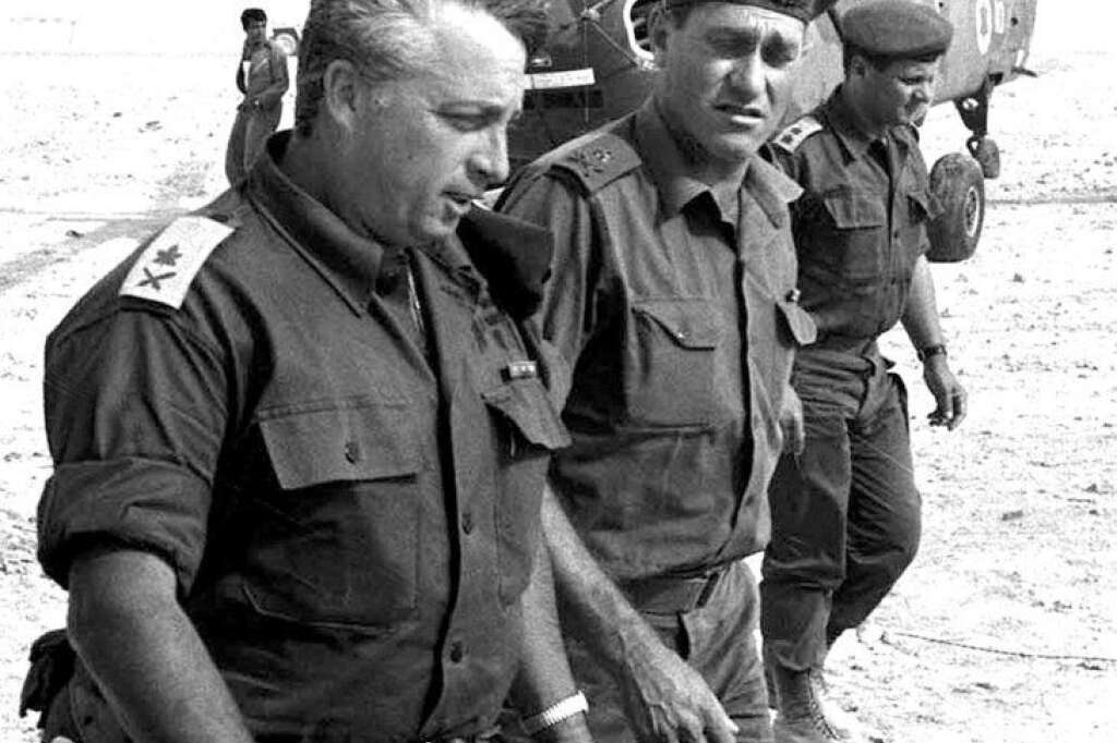 1967 - Participe à la guerre des Six jours à la tête d'une division blindée.
