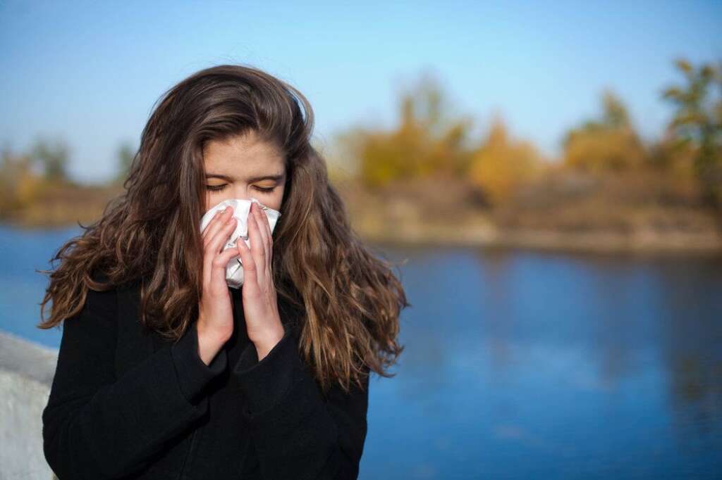Le nez qui coule - Courir à l’extérieur peut vous faire couler du nez, en raison l’augmentation de l’air inhalée quand vous courez, ce qui pourrait vous faire produire plus de mucus. Si cela vous ennuie, vous pouvez prendre une antihistamine, qui asséchera votre conduit nasal, avant d’aller courir dehors.