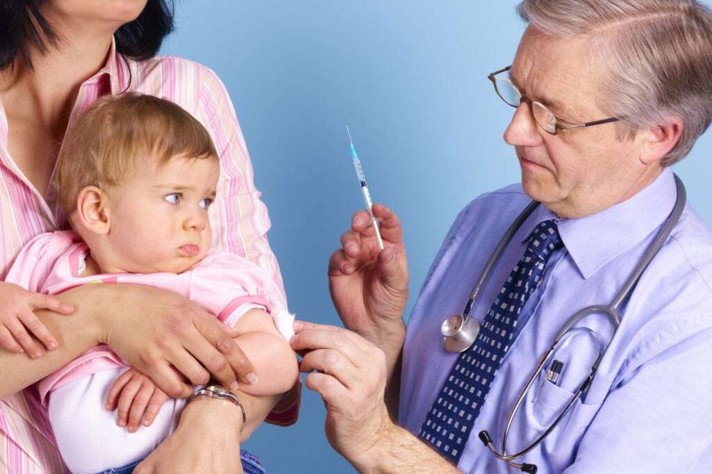 [Obligatoire] Le vaccin contre la poliomyélite - La primo vaccination et les rappels sont obligatoires jusqu'à l'âge de 13 ans.