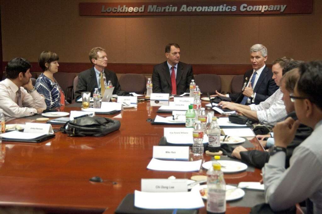 - Le vice-président Steve O'Bryan explique où en sont les essais (Photo: Lockheed Martin)