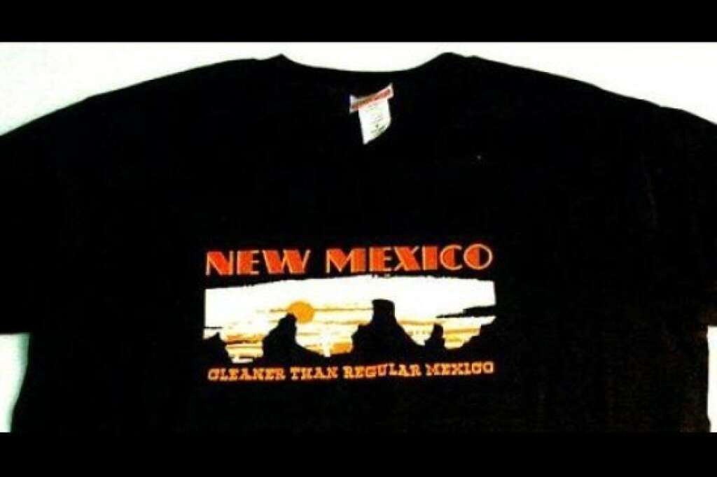 Urban Outfitters - <em>"New Mexico, Cleaner than Regular Mexico"</em>  L'État du Nouveau Mexique, plus propre que le vrai Mexique...