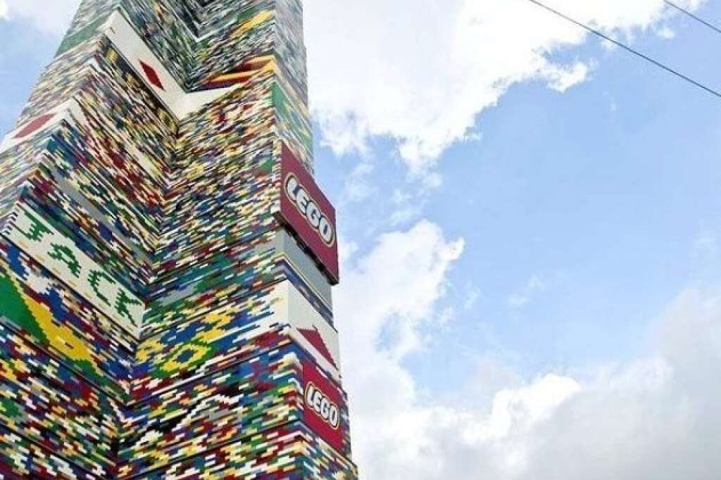 World's Tallest Lego Tower - Legos aren't just for playing around. A team of 6,000 block enthusiasts in Sao Paulo, Brazil, has put together what is reportedly the world's tallest Lego tower. The structure, which rises 102 feet 3 inches, tops a previous record set in Santiago, Chile.