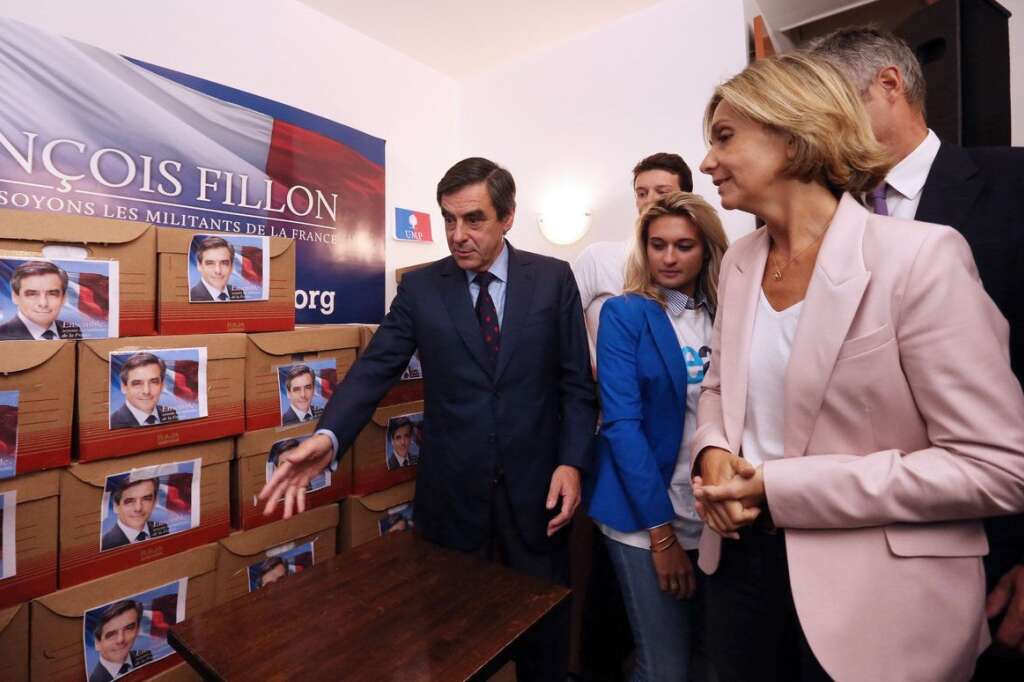 18 septembre 2012: deux candidats qualifiés - Seuls Jean-François Copé et François Fillon obtiennent les quelques 8000 parrainages requis pour concourir à la présidence de l'UMP. Les deux hommes se livrent une bataille rude pour séduire les  280.000 militants.