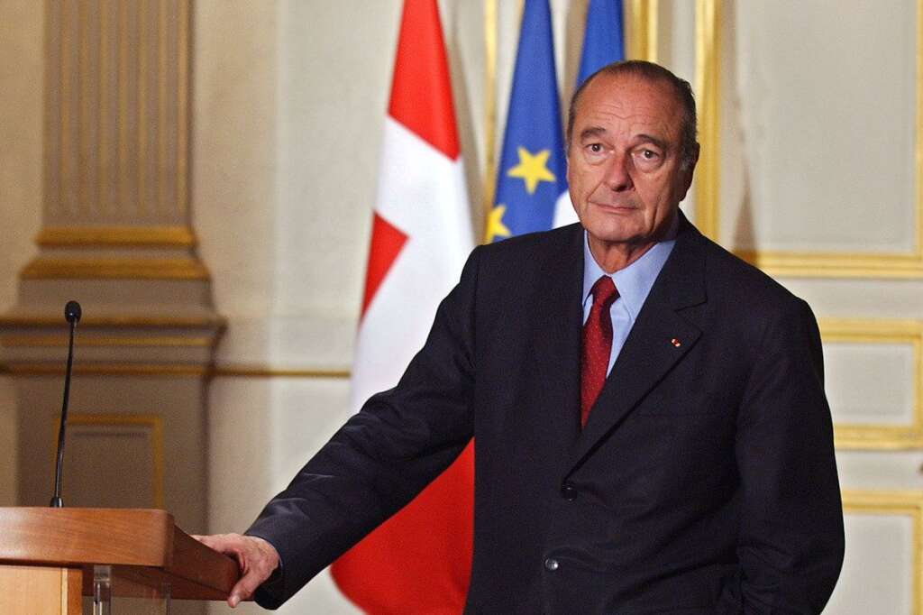 Jacques Chirac (UMP) - Mis en examen dans l'affaire des emplois fictifs de la mairie de Paris, l'ancien président de la république a été condamné à deux ans de prison avec sursis par le tribunal correctionnel de Paris.