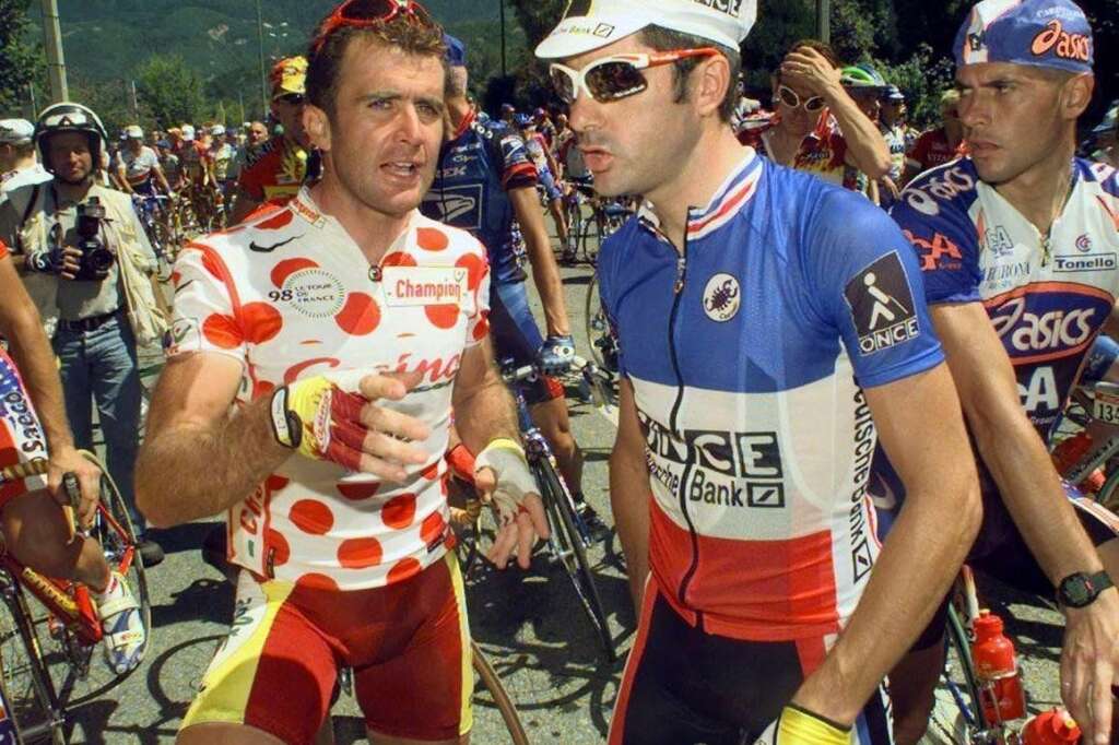 L'affaire Festina - Alors qu'il a déjà perdu tout espoir de remporter le Tour de France 1998, Jalabert se fait le porte-parole des coureurs en grève lors de la 12e étape pour protester contre les perquisitions et le traitement infligé aux coureurs depuis le début de l'affaire Festina. Il quittera ensuite la course avec l'ensemble des équipes espagnoles.