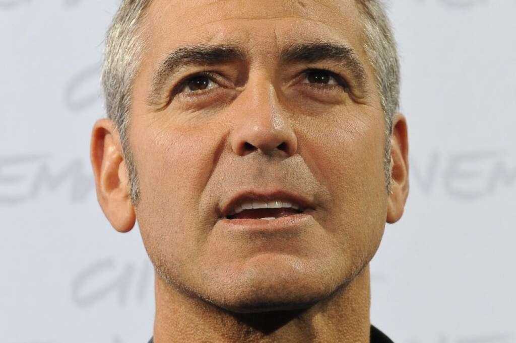 George Clooney pourrait incarner le fondateur d'Apple dans le biopic de Sony - <a href="http://www.lefigaro.fr/cinema/2011/11/21/03002-20111121ARTFIG00554-george-clooney-en-steve-jobs.php" target="_hplink">Clooney serait d'ailleurs en compétition avec Noah Wyle pour le rôle. </a>