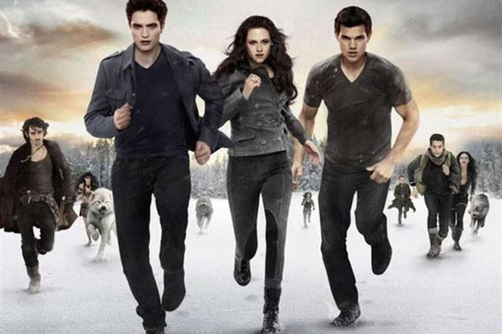 3. Twilight - La série de roman de Stephenie Meyer est 3e. Le bestseller 50 Shades of Grey et le récent Beautiful Bastard sont à l'origine deux fan fictions tirés de Twilight.