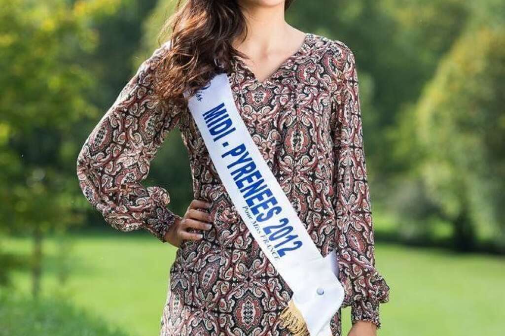 Miss Midi-Pyrénées - Célia Guermoudj    22 ans - 1,72 m    Etudiante en BTS tourisme