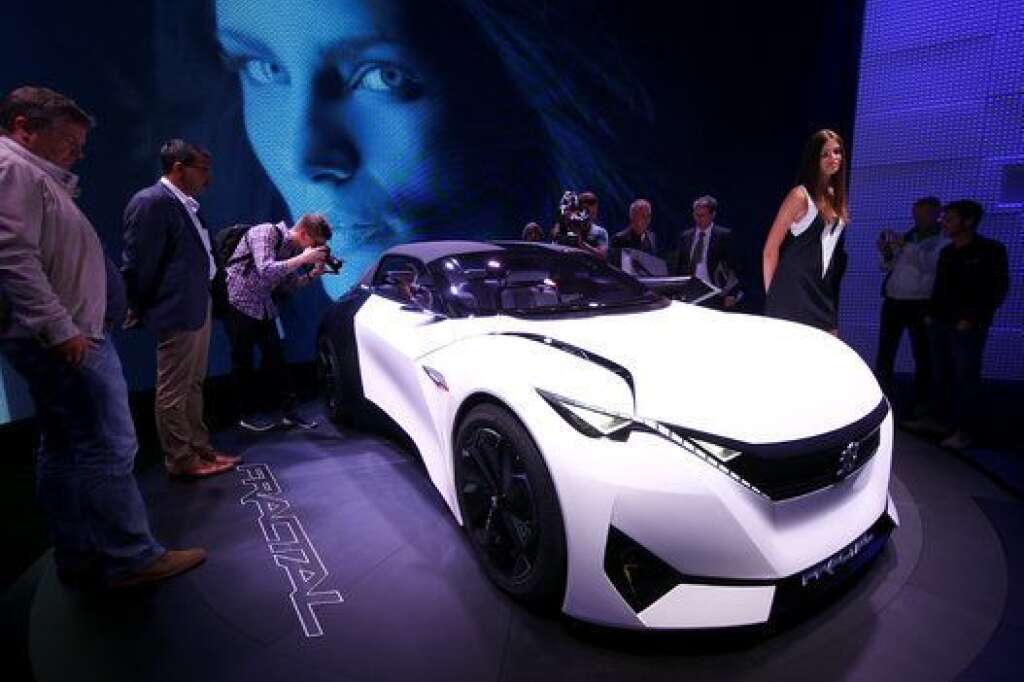 Les concept car du Salon de Francfort 2015 - La Peugeot Fractal.