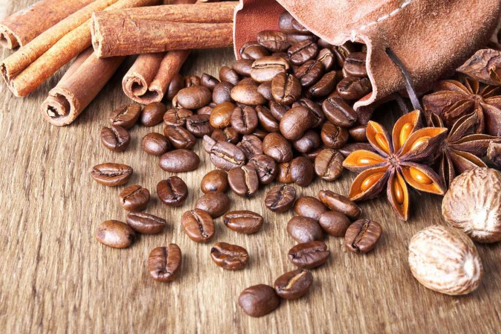 Il est un très bon antioxydant - L'erreur classique est de pense que café=caféine. C'est évidemment faux. Le café est une richesse de la nature aux vertus antioxydantes.