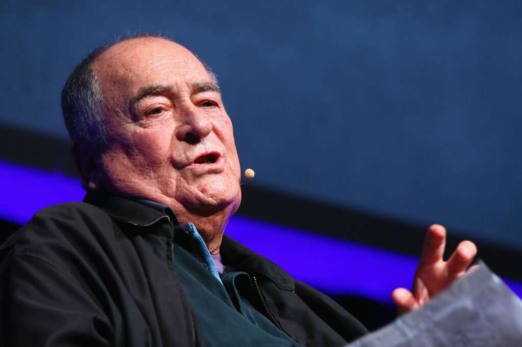 26 novembre - Bernardo Bertolucci - <p>Le cinéaste italien est mort à 77 ans. Il était le réalisateur de plusieurs films cultes comme "Le dernier Tango à Paris", "1900", "Little Buddha" ou "Le Dernier Empereur".</p>  <p><strong>» Lire notre article complet en <a href="http://www.huffingtonpost.fr/2018/11/26/bernardo-bertolucci-est-mort_a_23600763/">cliquant ici</a></strong></p>