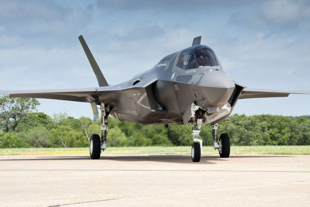 - Un F-35 est prêt au décollage pour des essais en vol (Photo: Lockheed Martin)