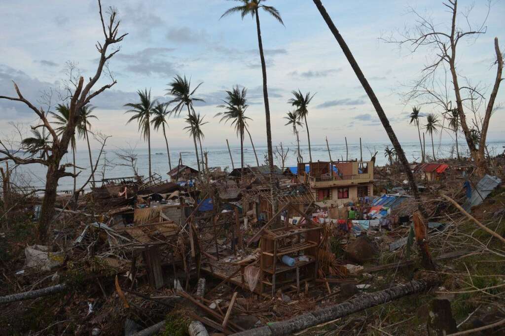 Typhon Bopha, décembre 2012 - <strong>4 déc 2012:</strong> PHILIPPINES: Des inondations et des glissements de terrain provoqués par le typhon Bopha, font près de 1 900 morts et disparus sur l'île de Mindanao. Près de 2 000 localités sont entièrement ou partiellement détruites.