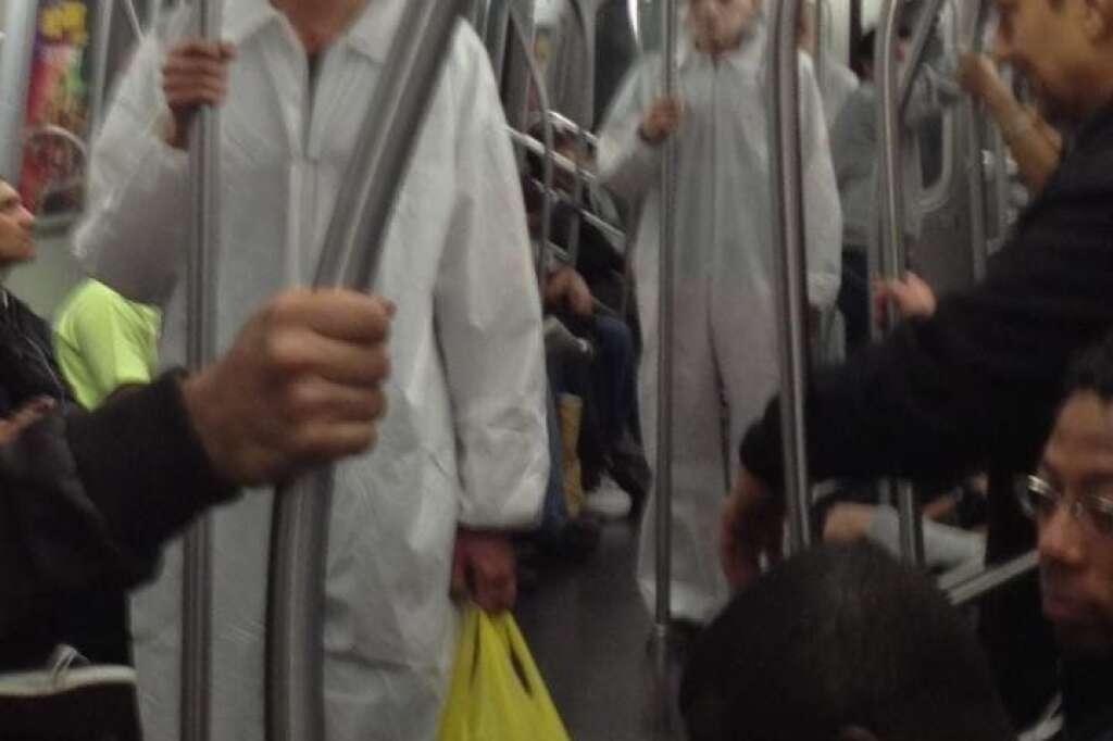 Flippant - Ligne E du métro new-yorkais. Des passagers tout sauf angoissants...