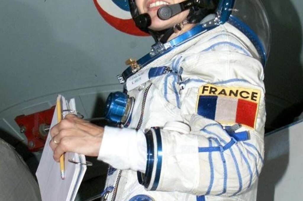 Claudie Haigneré - Née en 1957, Claudie Haigneré est à ce jour la seule Française à être allée dans l'espace. Elle a effectué deux missions en 1996 (dans la station Mir) et 2001 (dans la station spatiale internationale) à bord du vaisseau russe Soyouz, pour un total de 25 jours. Elle est devenue par la suite ministre de la Recherche puis des Affaires européennes, de 2002 à 2005.