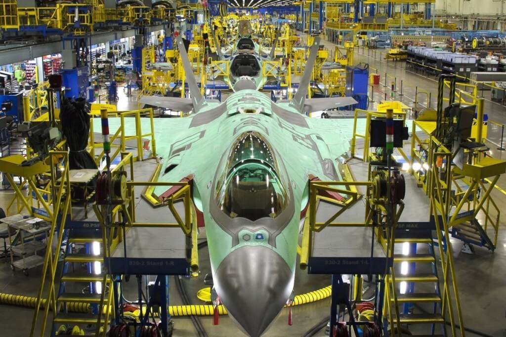 - Un F-35 en montage final (Photo: Lockheed Martin)