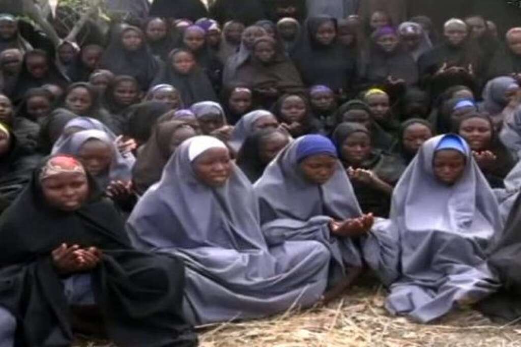 Nigeria - Au Nigeria, les islamistes de Boko Haram, responsables de très nombreuses attaques et enlèvements, revendiquent le rapt le 14 avril 2014 de 276 lycéennes à Chibok (nord-est). Quelques unes sont parvenues à s'enfuir mais 219 sont toujours portées disparues. D'autres attaques sanglantes ont depuis été perpétrées par le groupe terroriste.