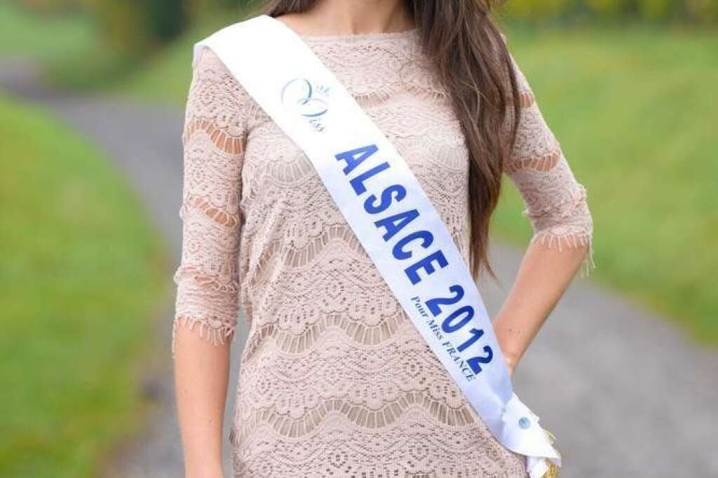 Miss Alsace - Emilie Koenig    21 ans - 1,72 m    Etudiante en école de soins infirmiers