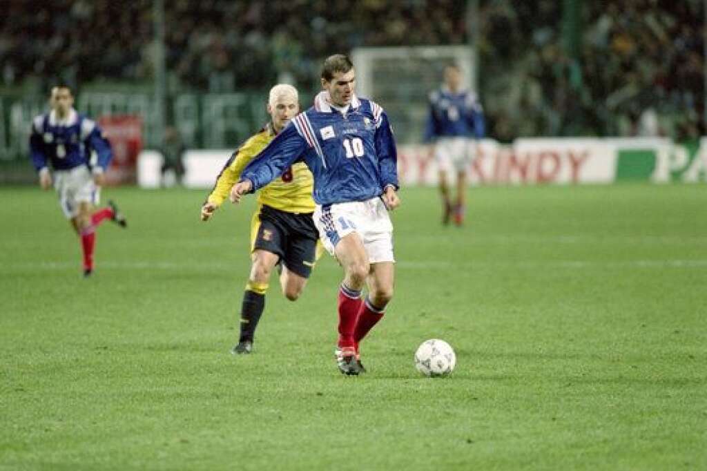 Zinédine Zidane - Parcours en équipe de France: 108 matches entre 1994 et 2006, 31 buts.