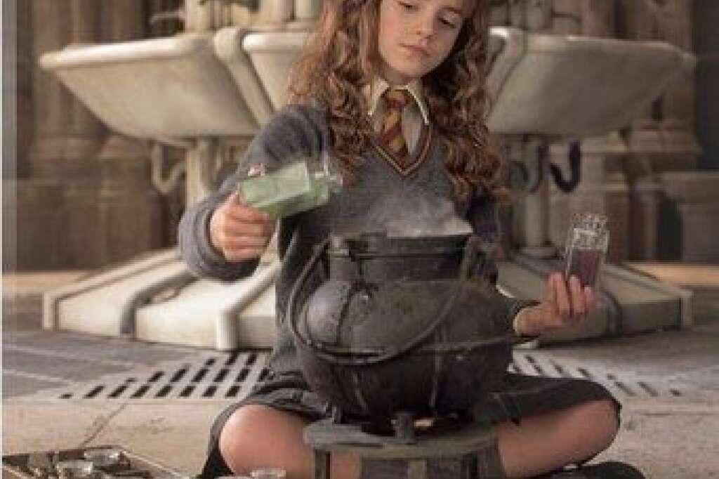 À 12 ans dans le deuxième volet - À 12 ans lors du tournage d'Harry Potter et la chambre des secrets (2002)