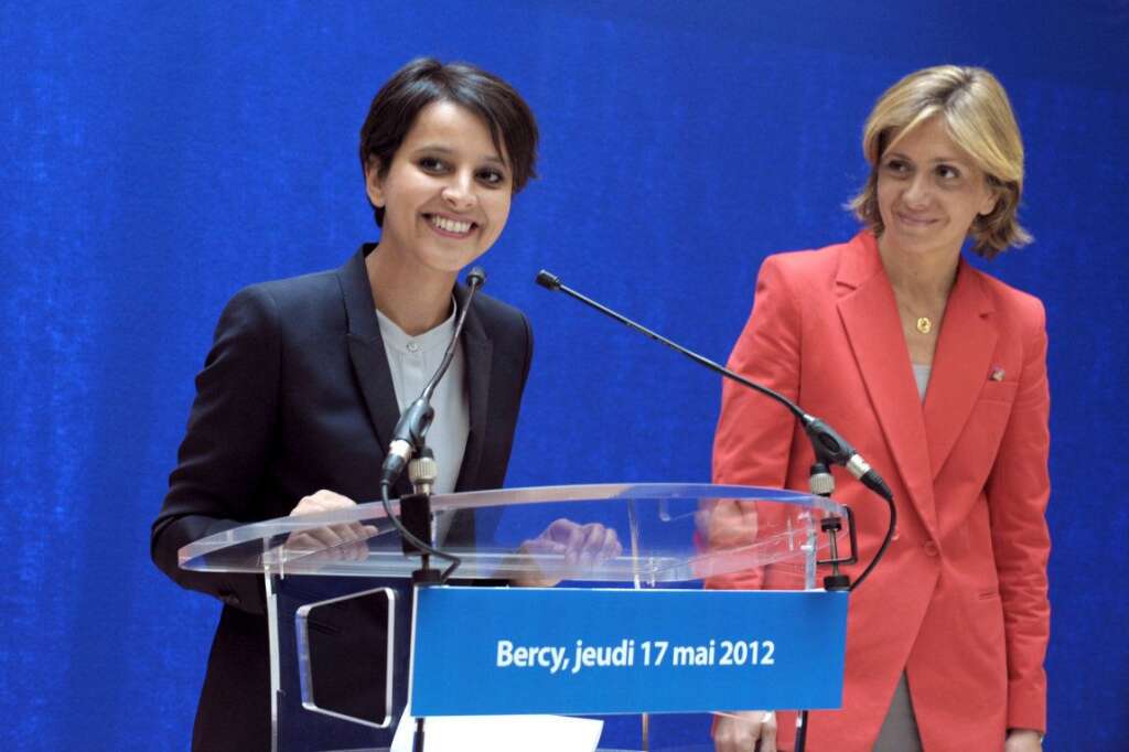 Najat Vallaud Belkacem, porte-parole du gouvernement et ministre du droit des femmes, avec Valérie Pécresse -