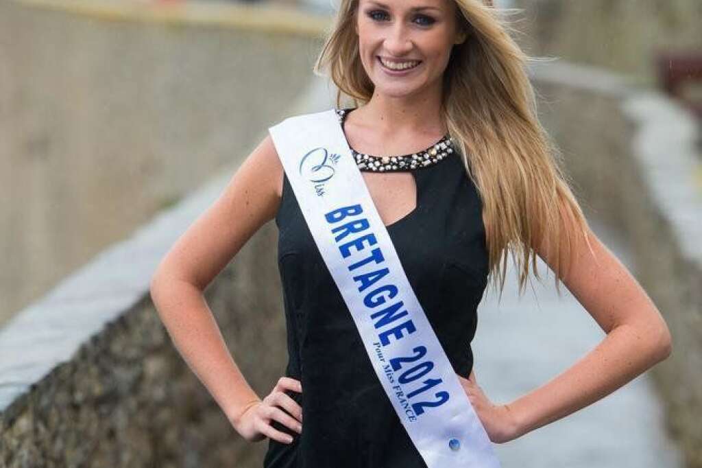 Miss Bretagne - Estelle Sabathier    21 ans - 1,74 m    Etudiante à l'école des métiers de la communication