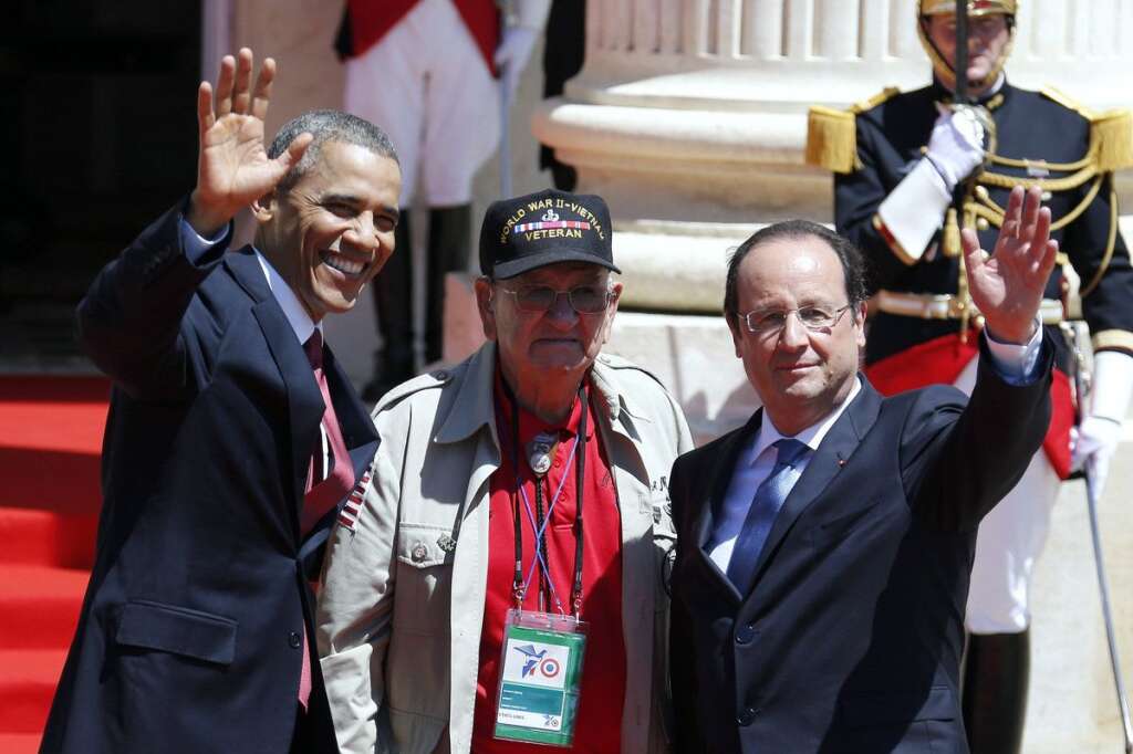 Obama arrive au déjeuner avec un vétéran - Barack Obama est arrivé accompagné d'un vétéran américain pour le déjeuner au château de Bénouville.
