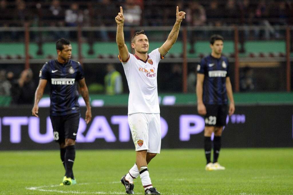 19. AS Rome - 124,4 millions d'euros - Francesco Totti, octobre 2013