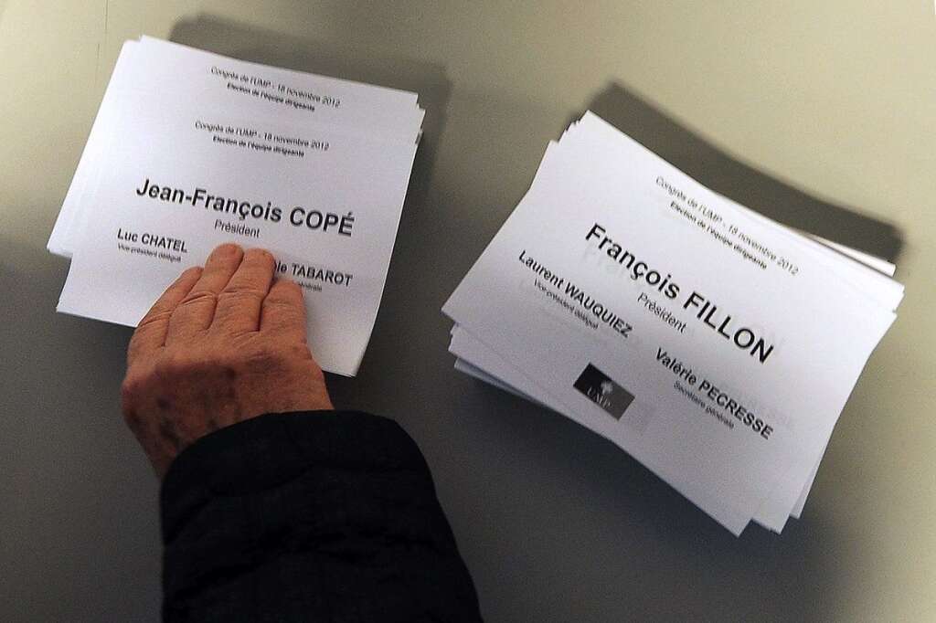 Fillon VS Copé -  François Fillon, 58 ans, favori des sondages et homme du "rassemblement", et Jean-François Copé, 48 ans, chantre d'une "droite décomplexée".