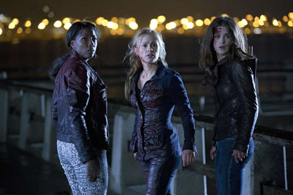 "True Blood" - Rutina Wesley (Tara Thornton), Anna Paquin (Sookie Stackhouse) et Lucy Griffiths (Nora Gainsborough)