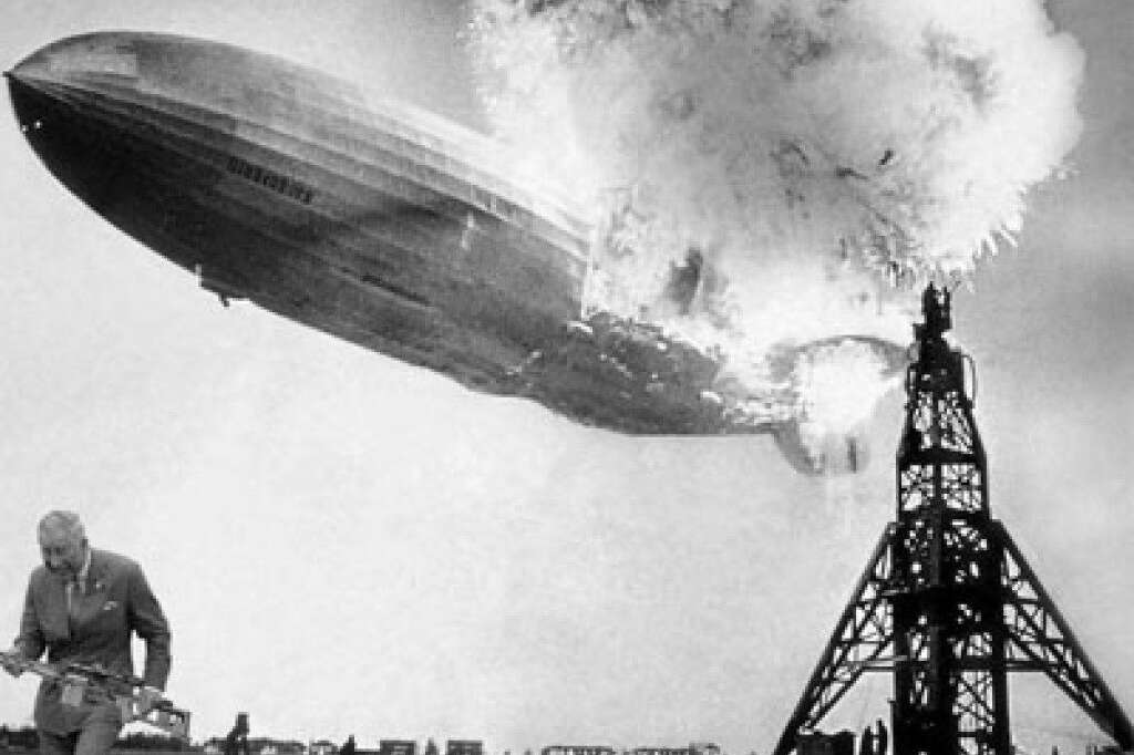 - Lors de l'incendie du dirigeable Hindenburg, le plus grand jamais construit, le 6 mai 1937