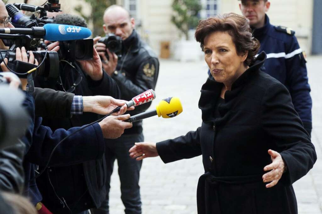 Roselyne Bachelot, ancienne ministre avant-gardiste - Ce n'est pas d'aujourd'hui que l'ancienne ministre UMP est favorable à la pénalisation des clients. Dès mars 2011, elle le disait déjà dans un entretien au <em>Parisien</em>: "La prostitution est la violence faite aux femmes la plus ancestrale. <a href="http://www.leparisien.fr/societe/bachelot-il-faut-punir-les-clients-des-prostituees-30-03-2011-1384587.php" target="_blank">Les prostituées sont d'abord des victimes</a>", expliquait-elle.