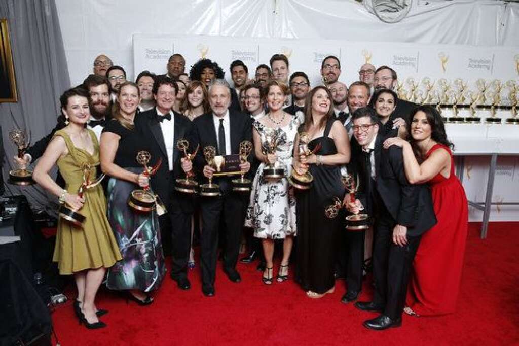 La 67ème cérémonie des Emmy Awards - Jon Stewart et le casting de 'The Daily Show With Jon Stewart' sur le tapis rouge