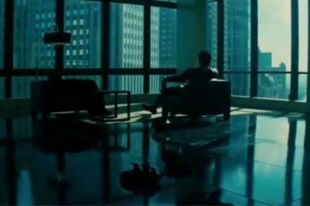 7. Hotel 71 (Chicago, Film: The Dark Knight) - Christian Bale (Bruce Wayne/Batman) à l'Hotel 71