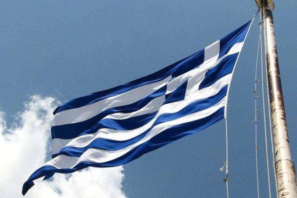 La Grèce devrait passer sous la barre des 5%... de décroissance - La Grèce également continue son plongeon, son économie devrait encore reculer de 4,2% cette année, avec un chômage à 27 %.