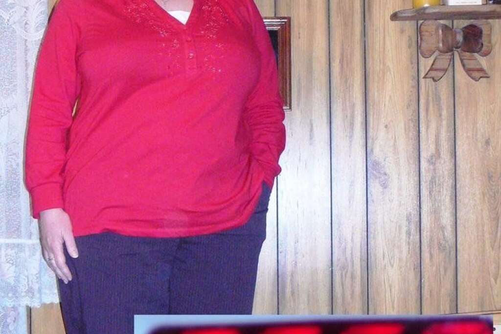Debbie BEFORE - <a href="http://www.huffingtonpost.com/2013/03/01/i-lost-weight-debbie-shafer_n_2670149.html">Read Debbie's story here.</a>