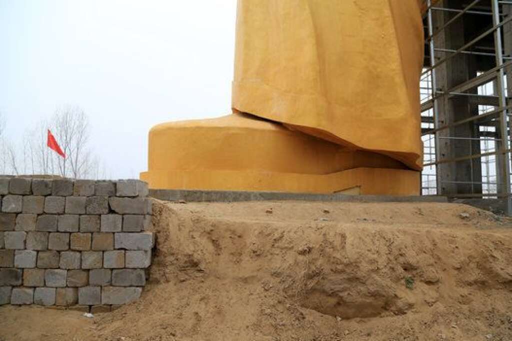 Mao Zedong Statue In Henan -