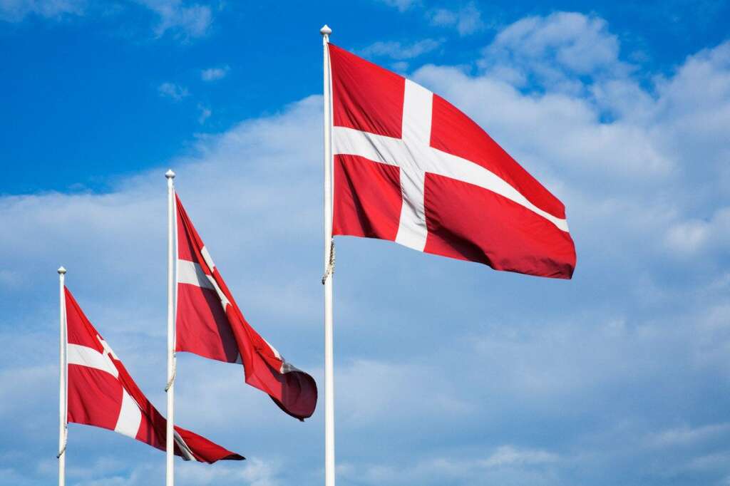 Danemark - Le pays prévoit depuis 1992 que chaque citoyen peut déclarer par écrit son refus de tout acharnement thérapeutique, des déclarations qui sont sauvegardées dans un registre central.