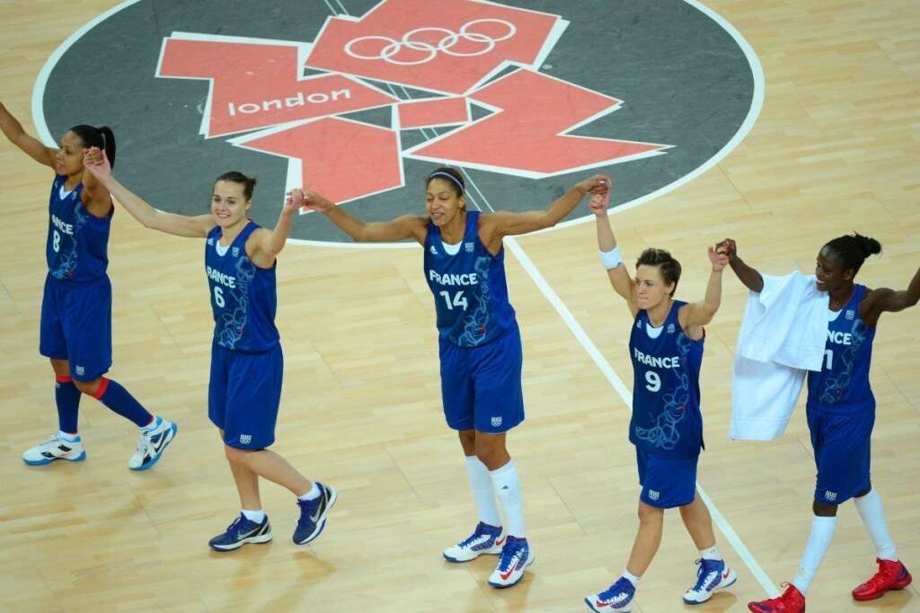 Equipe de France de Basket féminine - Argent - L'équipe menée par Céline Dumerc s'est inclinée face aux Américaines 86 à 50, remportant la médaille d'argent.