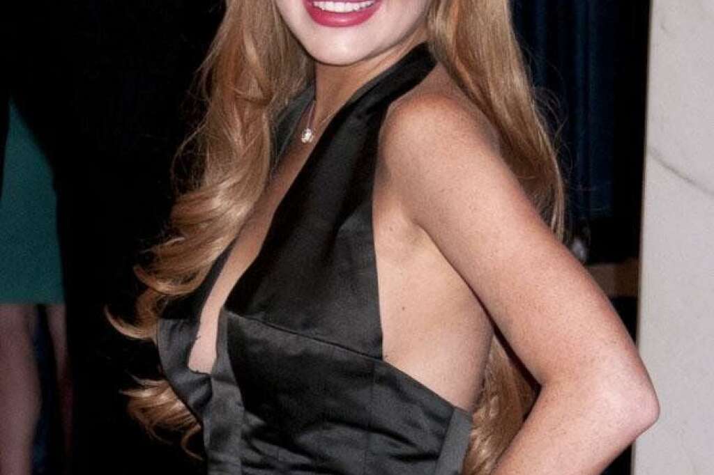 Lindsay Lohan - L'actrice qui incarnera Elizabeth Taylor dans un biopic, avait opté pour un style rappelant quelque peu Marilyn Monroe -- une robe noire et un rouge à lèvres classique -- pour le dîner annuel de l'Association des correspondants accrédités à la Maison Blanche, à Washington.