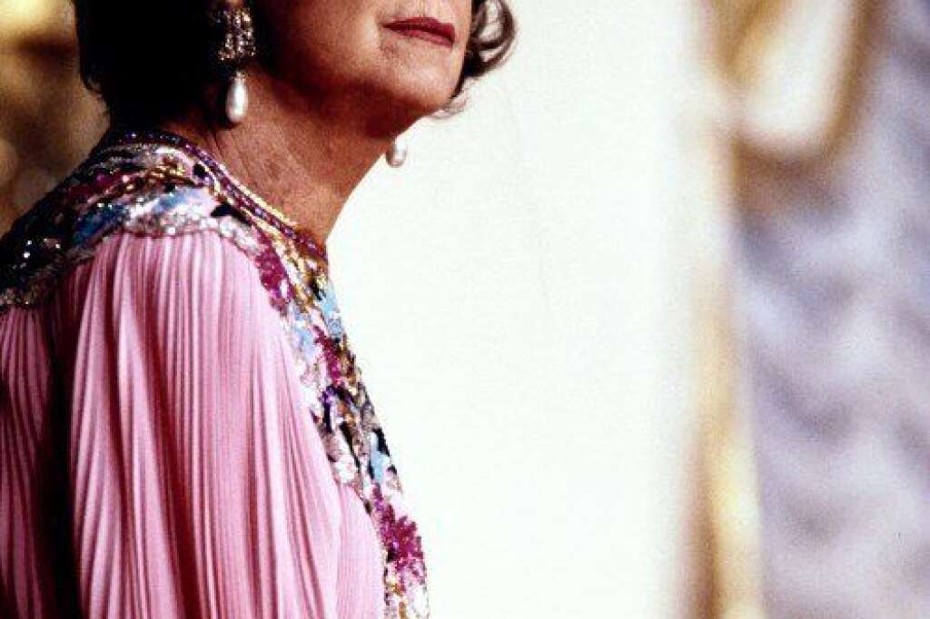 17 octobre - Danielle Darrieux - <p>Décédée à l'âge de 100 ans, la comédienne Danielle Darrieux était connue pour ses nombreux rôles au théâtre et au cinéma, notamment dans "Le rouge et le noir", "Les demoiselles de Rochefort" ou dans "Huit femmes". Elle avait été récompensée d'un César d'honneur en 1985 et d'un Molière d'honneur en 1997.</p>  <p><strong>» Lire notre article complet <a href="http://www.huffingtonpost.fr/2017/10/19/danielle-darrieux-est-morte_a_23248485/">en cliquant ici</a></strong></p>
