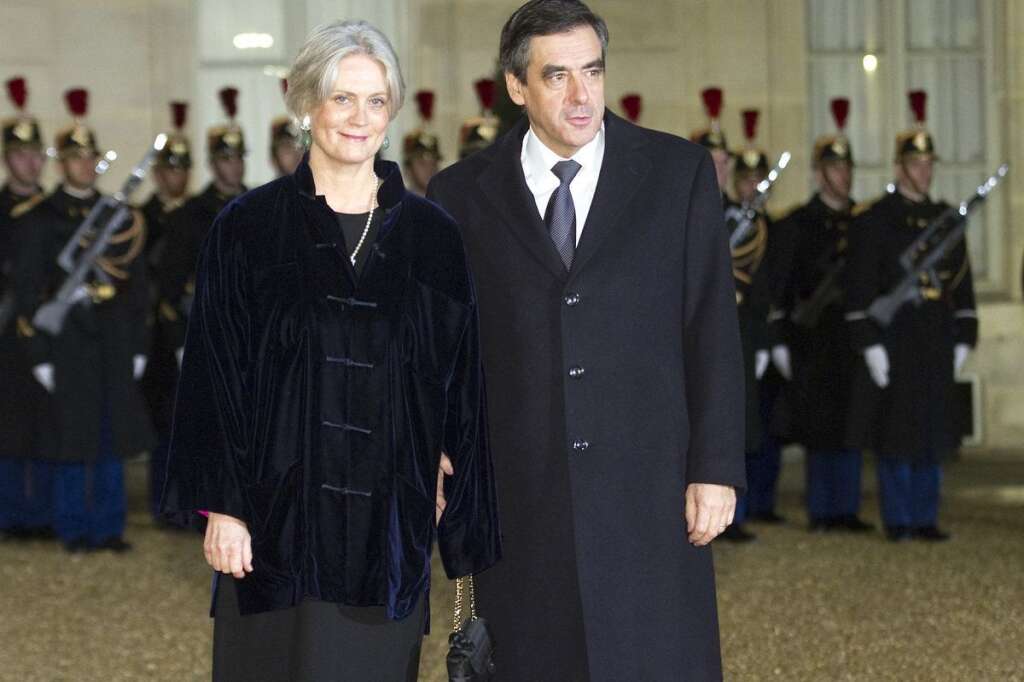 La femme de François Fillon élue dans la Sarhe - Penelope Fillon reprend le flambeau de son mari dans la Sarthe. La femme de l'ancien Premier ministre a été élue conseillère municipale à Solesmes sur la seule liste qui se présentait.