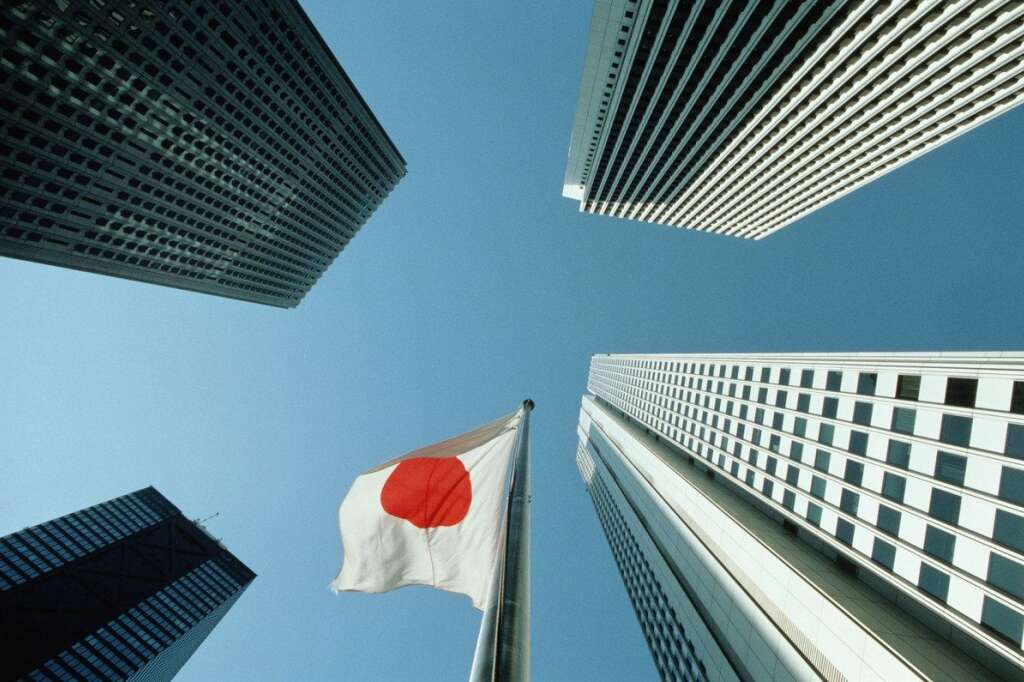 3. Le Japon - Nombre d'ultra-fortunés en dollars : 14.270 (en hausse de 11,2%)  Population : 127 millions d'habitants  PIB par habitant : 36.266 dollars (27.105 euros)