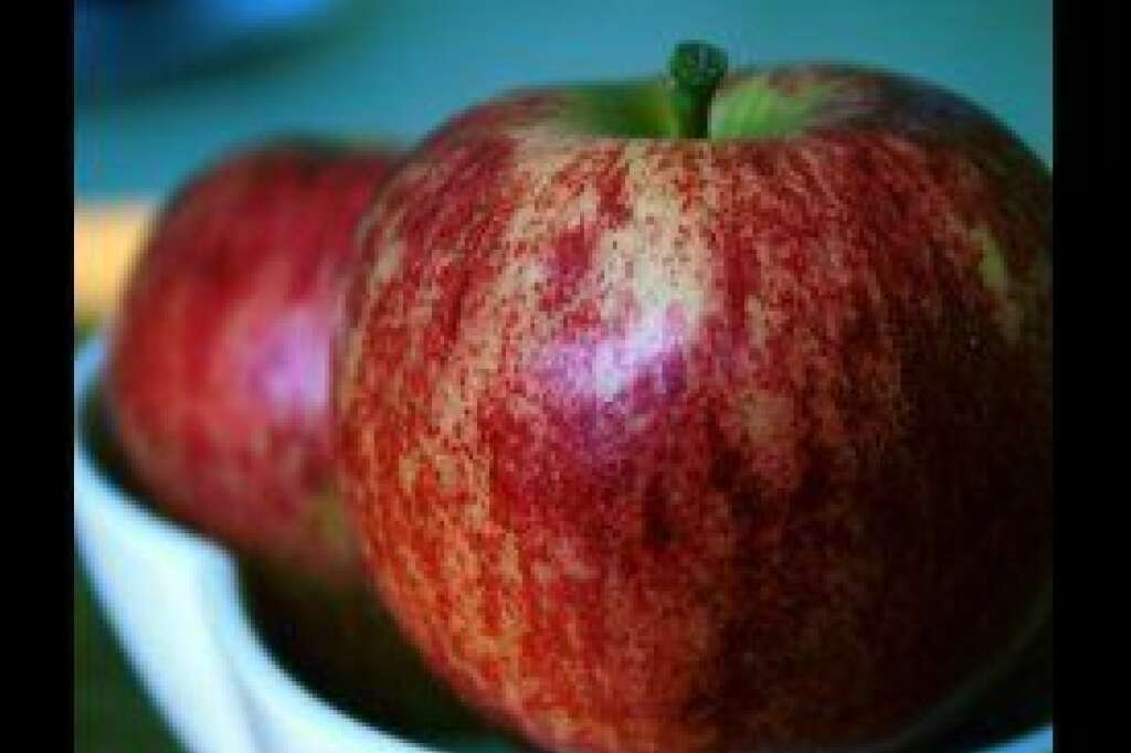 Les pommes pourraient aider à combattre le cancer - Selon des études, elles aideraient à prévenir les cancer du colon, du foie et du sein.  <em>Photo Flickr par <a href="http://www.flickr.com/photos/21524179@N08/2086139540/" target="_hplink">nerissa's ring</a></em>