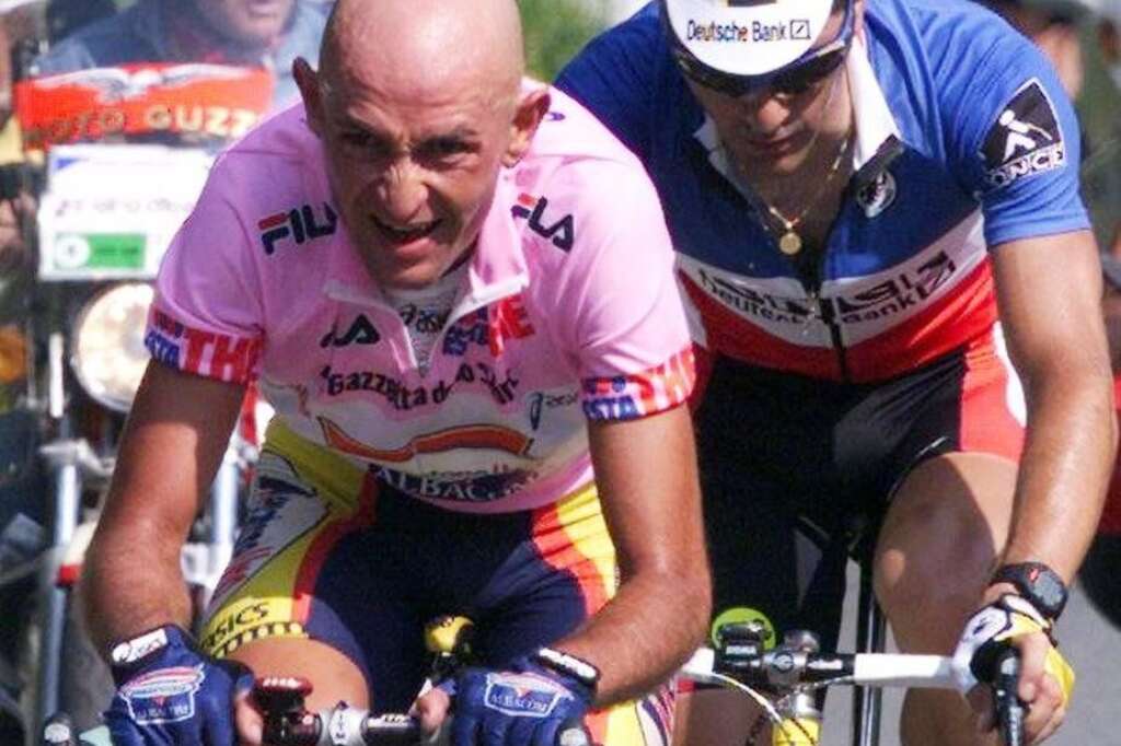 Tour d'Italie 1999 - Dans le sillage de Marco Pantani lors du Giro 1999.