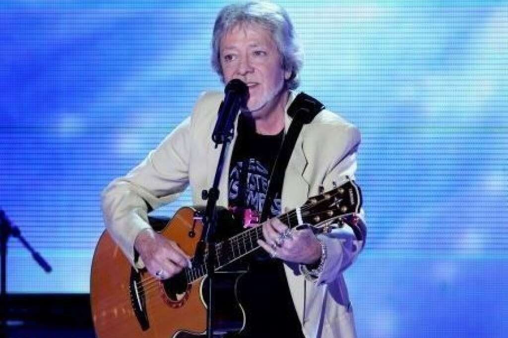 25 septembre - Gérard Palaprat - <p>Le chanteur français, éphémère gloire des années 70, est décédé à son domicile près de Niort. Principalement connu pour son "tube" de 1971 "Pour la fin du monde", le chanteur de 67 ans souffrait d'un cancer.</p>  <p><strong>» <a href="http://www.huffingtonpost.fr/2017/09/26/gerard-palaprat-est-mort-deces-du-chanteur-de-pour-la-fin-du-monde_a_23223214/">Cliquez ici</a> pour lire notre article complet</strong></p>