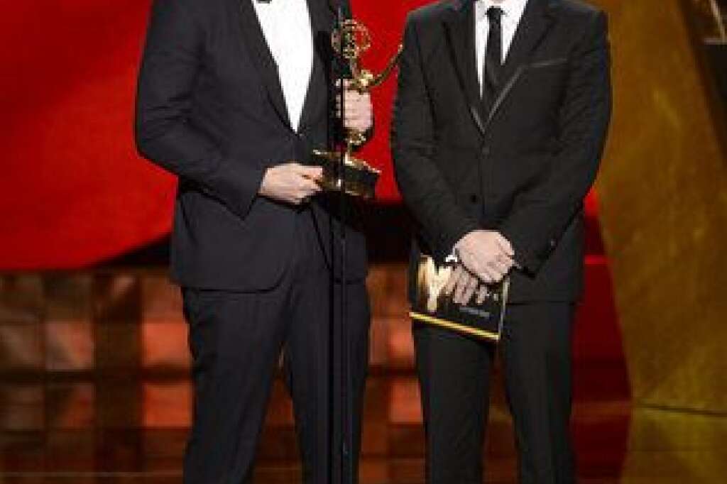 La 67ème cérémonie des Emmy Awards - IMAGE DISTRIBUTED FOR THE TELEVISION ACADEMY - David Benioff, left, and D.B. Weiss reçoivent le prix du meilleur scénario pour Game of Thrones